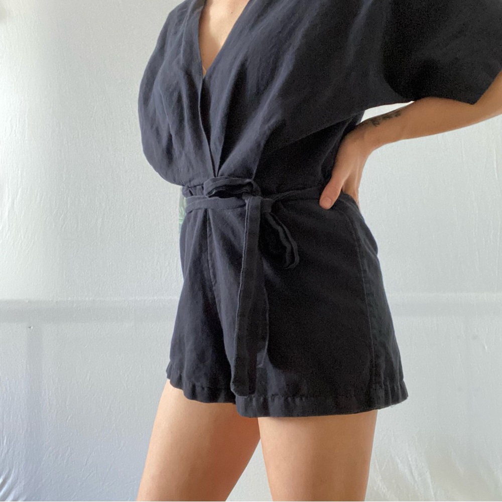 Urban Outfitters Ruby Linen Surplice Jumpsuit Black Belted Romper Size 6